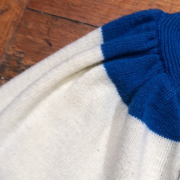 VTG ‘80s Blue and Ivory Sweater, SZS-M, EVC - Picture 5 of 7
